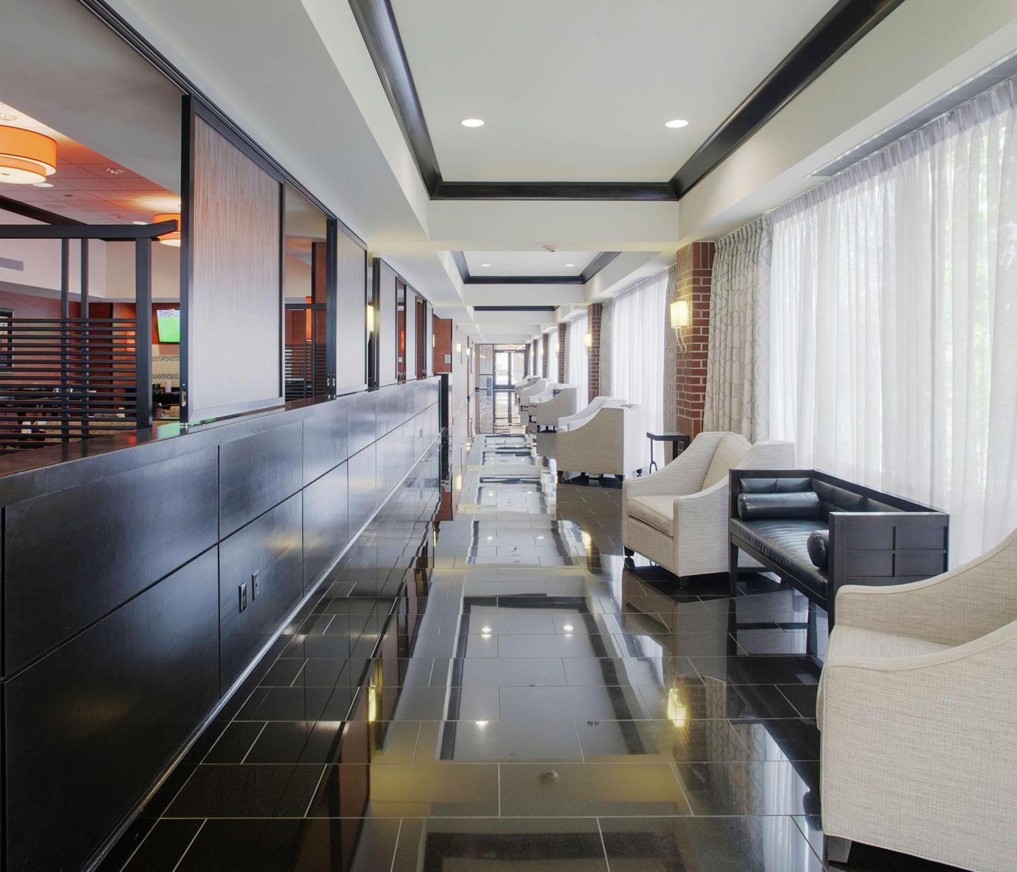 Doubletree Suites By Hilton Бентънвил Екстериор снимка