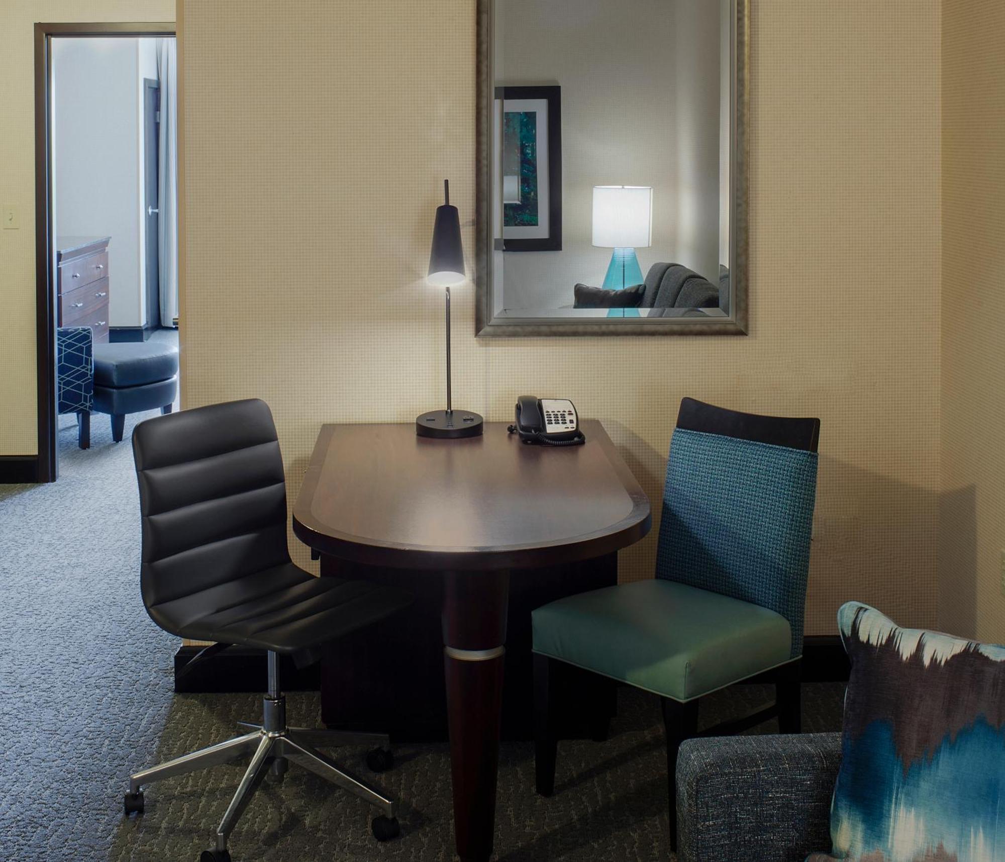 Doubletree Suites By Hilton Бентънвил Екстериор снимка