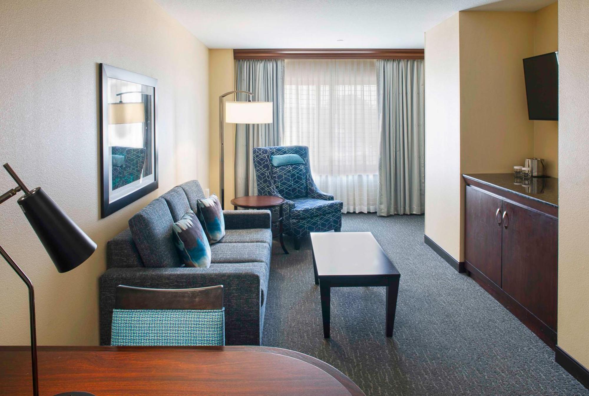 Doubletree Suites By Hilton Бентънвил Екстериор снимка