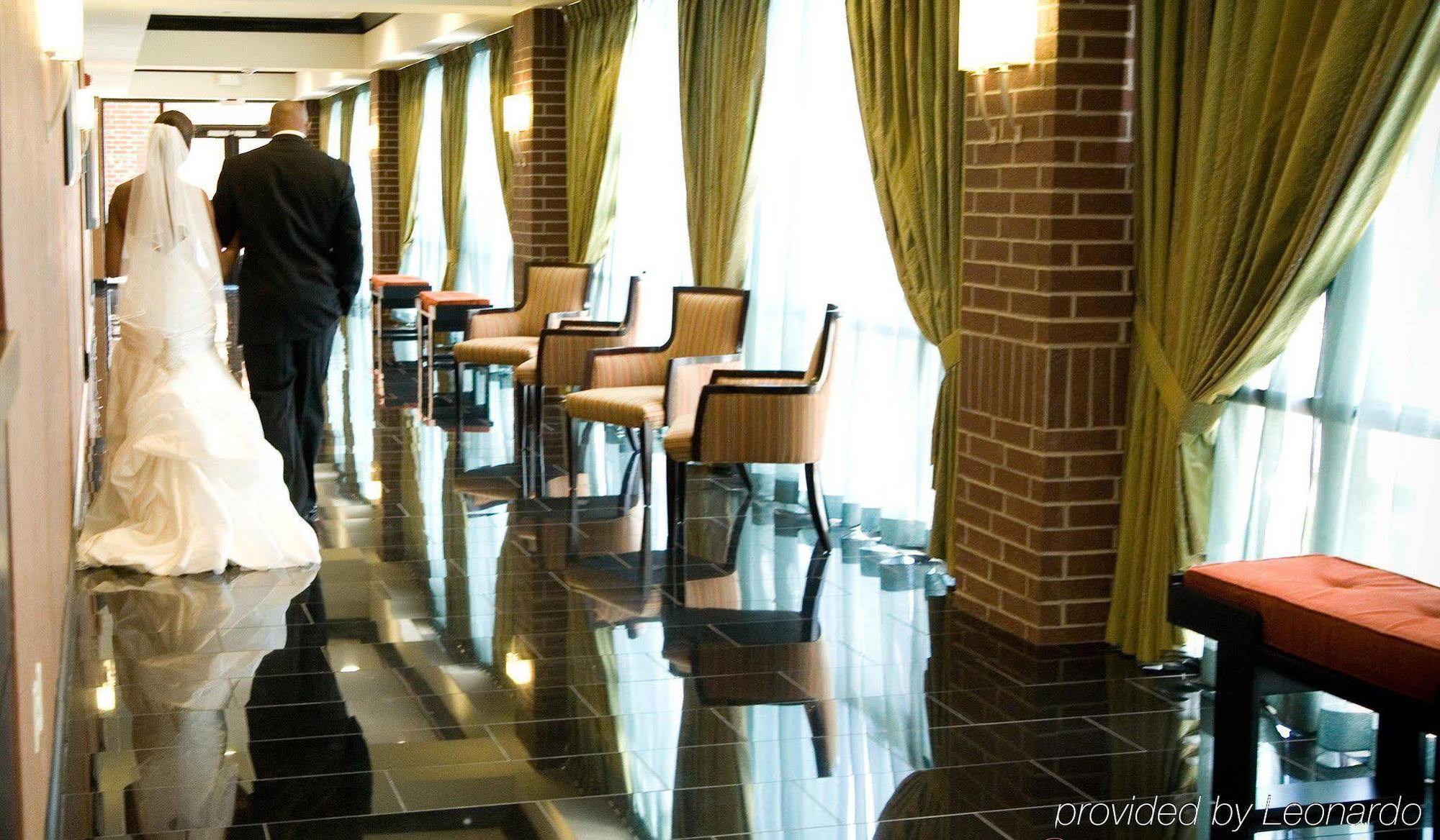 Doubletree Suites By Hilton Бентънвил Интериор снимка